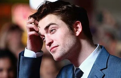 Robert Pattinson adora a las 'chicas guapas' - Generaccion. Robert Pattinson adora a las 'chicas guapas' - Generaccion.