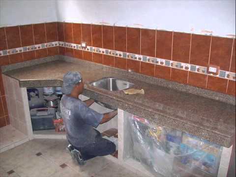 Losetas de granito de poco grosor sobre planchas de cemento ...
