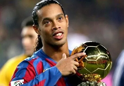 Ronaldinho, un Balón de Oro que resucitó al Barça ~ mundoweb2.1 Ronaldinho, un Balón de Oro que resucitó al Barça ~ mundoweb2.1