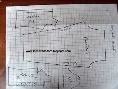 Ropa para Barbie: conjunto deportivo | La Casa de Dora Ropa para Barbie: conjunto deportivo | La Casa de Dora