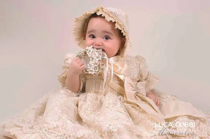Ropones para Bautizo de Niña - Luca Gobbi on Pinterest | Tiaras ... Ropones para Bautizo de Niña - Luca Gobbi on Pinterest | Tiaras ...
