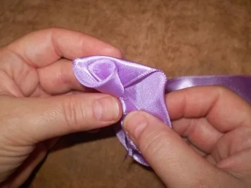 Como hacer una rosa paso a paso ~ Solountip.com Como hacer una rosa paso a paso ~ Solountip.com
