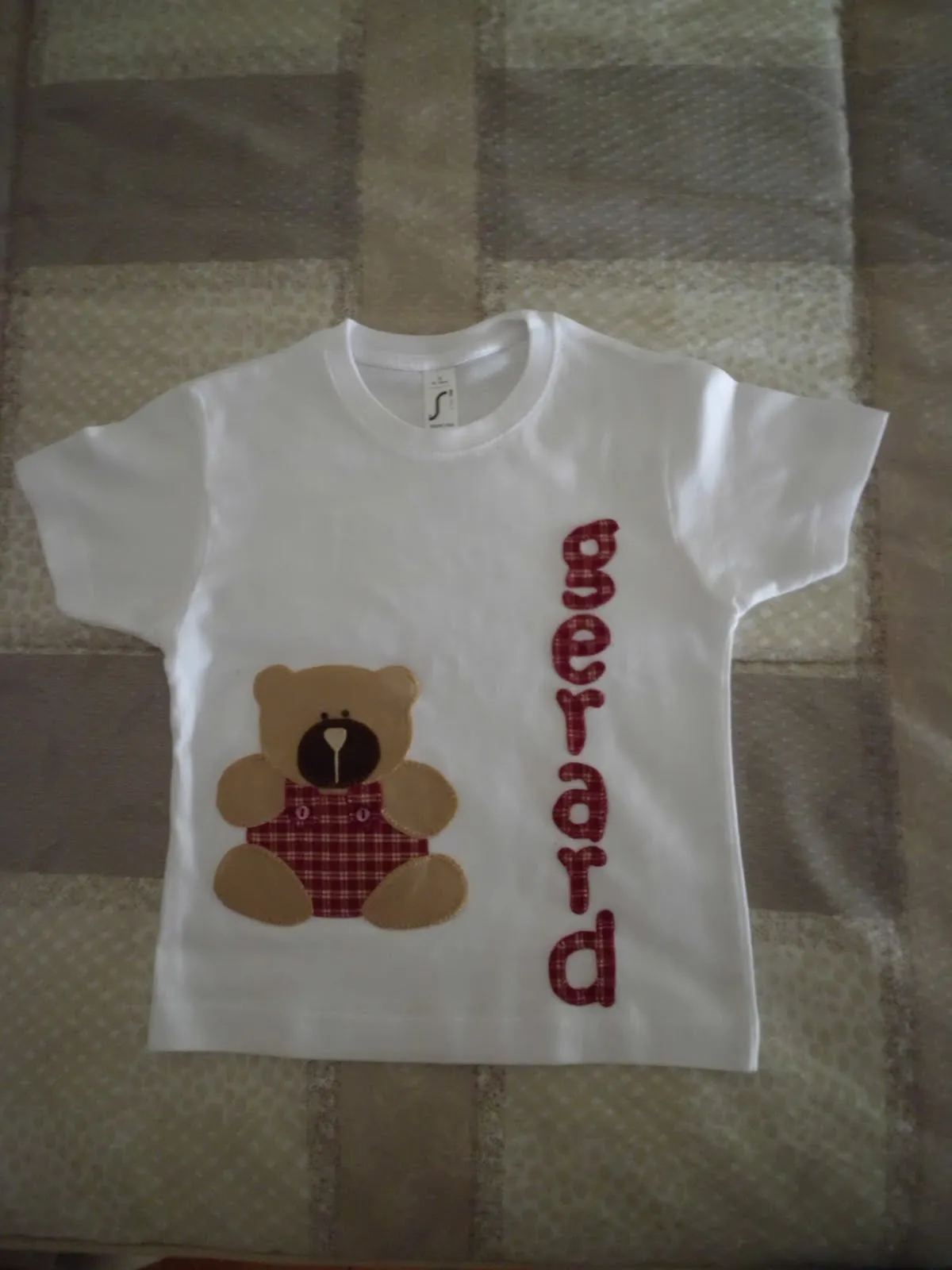 Rosa. Mis vivencias.: CAMISETAS DE PATCHWORK
