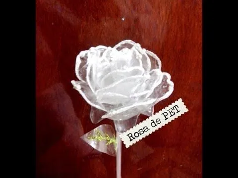 Rosas de Pet Botella de plástico reciclaje ROSES made of recycled ... Rosas de Pet Botella de plástico reciclaje ROSES made of recycled ...