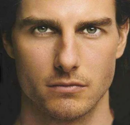 Cómo es un rostro masculino cosméticamente correcto
