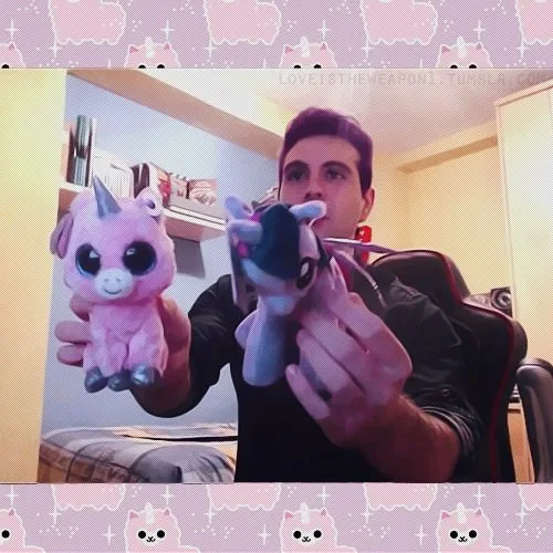 Rubelangel Bitch! - zoegmikaelson: Vegetta con cabello morado(?...