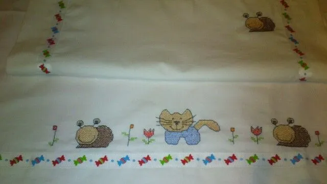 Sabana bebe bordada a punto de cruz | Diseños para bebés ... Sabana bebe bordada a punto de cruz | Diseños para bebés ...