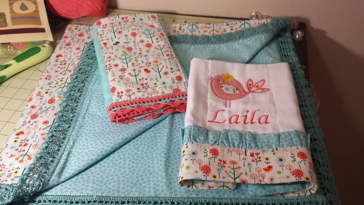 sabanilla en algodon tejida en su borde en coordinacion de pañitos ...