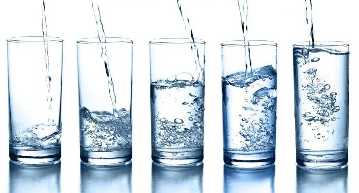 Sabías que tomar 8 vasos de agua al día no está respaldado por la ... Sabías que tomar 8 vasos de agua al día no está respaldado por la ...