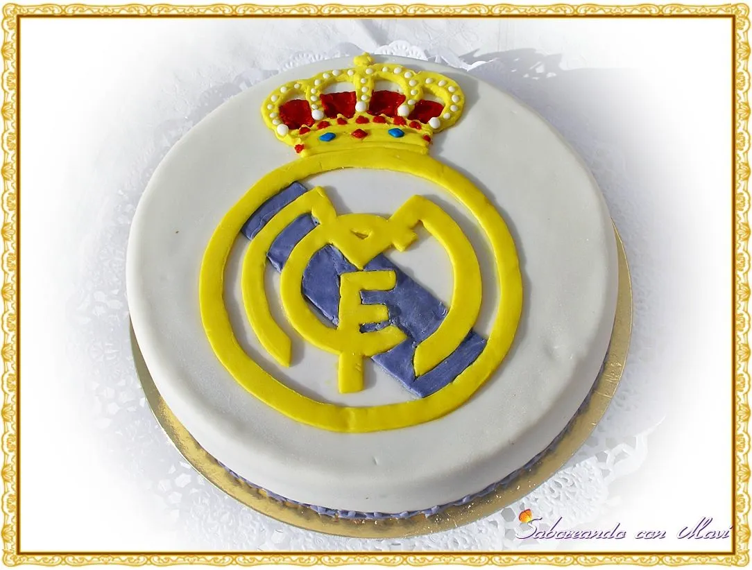 Saboreando con Mavi: ¡¡¡Hala Madrid!!!! Tarta fondant Real Madrid Saboreando con Mavi: ¡¡¡Hala Madrid!!!! Tarta fondant Real Madrid