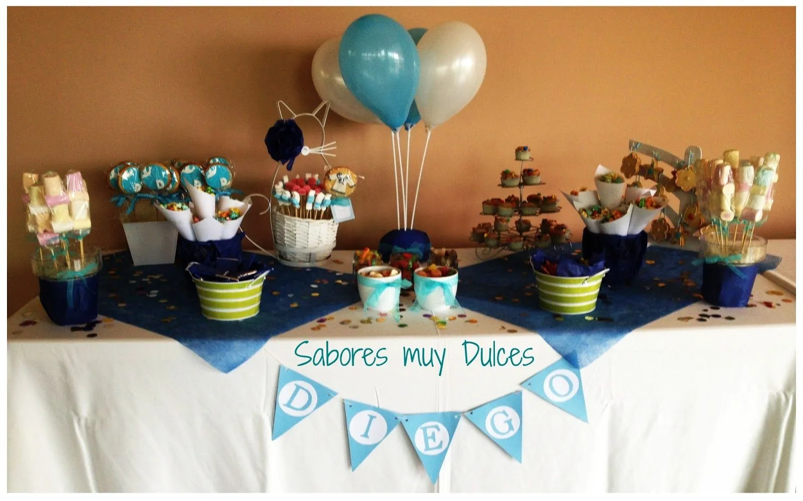Sabores muy Dulces: Mesa dulce de niño para comunión Sabores muy Dulces: Mesa dulce de niño para comunión