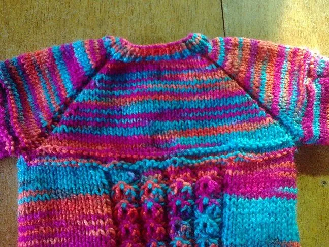 Saco empezado desde el cuello para bebé. | Curso de tejido Saco empezado desde el cuello para bebé. | Curso de tejido