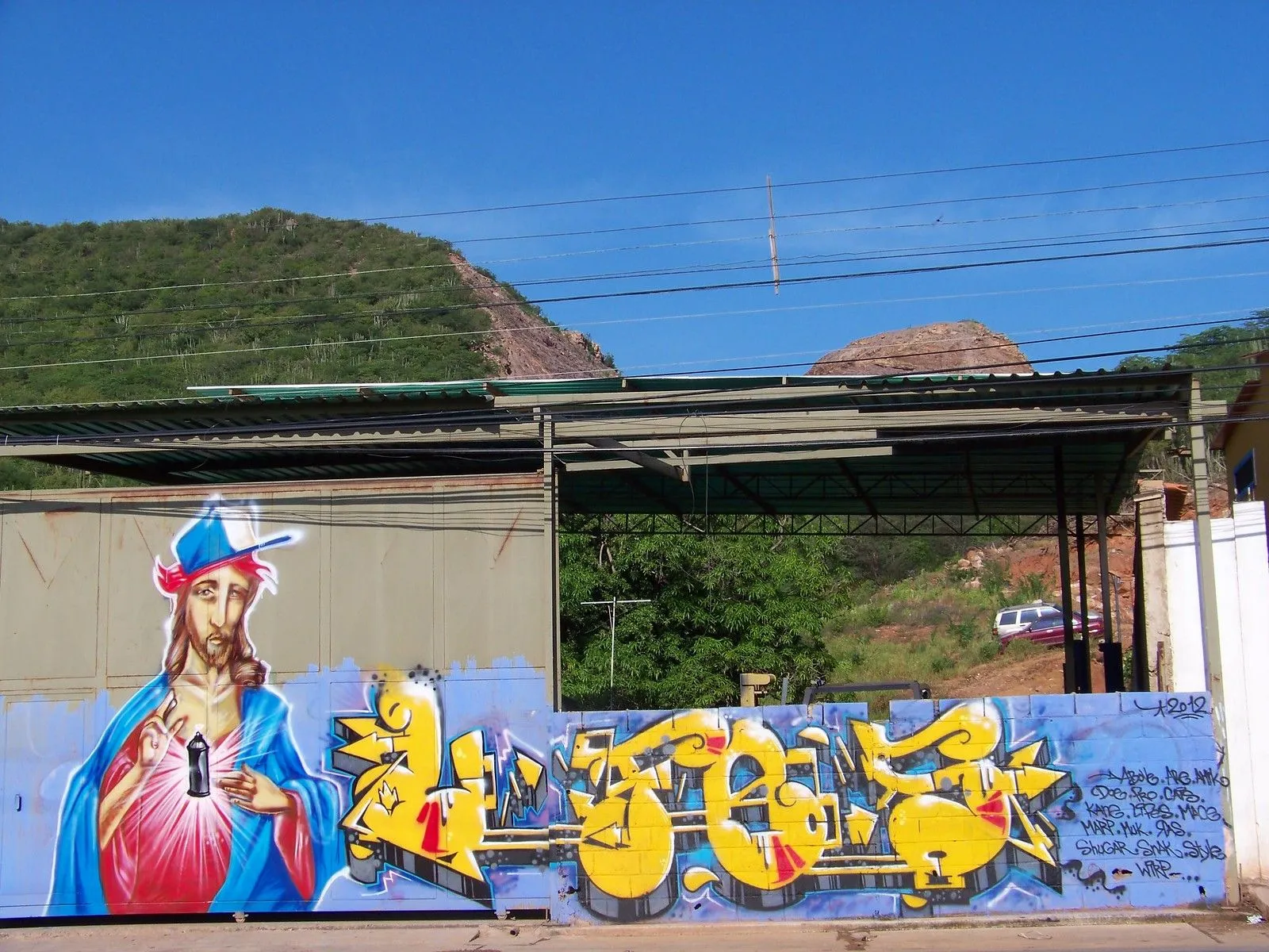 Sagrado corazón de graffiti. | Flickr - Photo Sharing!