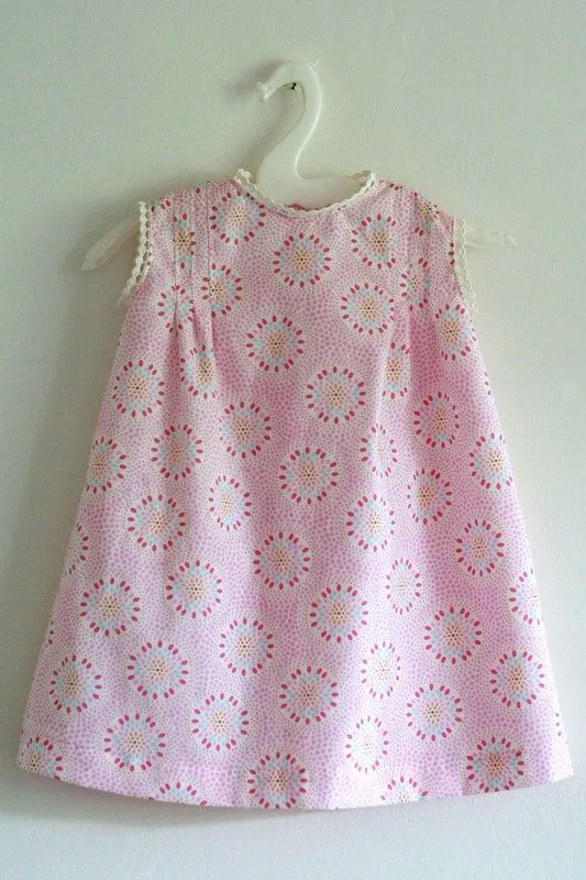 Saídos da Concha: Vestido de Bebé :: Baby Dress Saídos da Concha: Vestido de Bebé :: Baby Dress