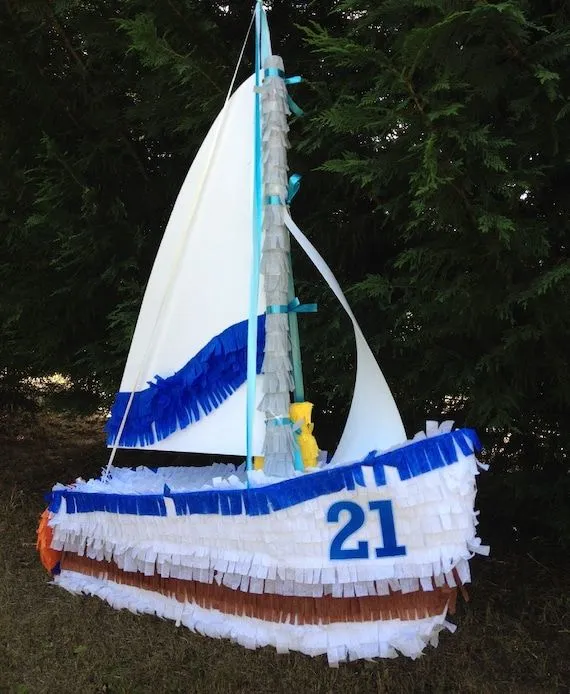 Sailboat Pinata. Ship Pinata. Custom Pinata. por AbitaAchie Sailboat Pinata. Ship Pinata. Custom Pinata. por AbitaAchie