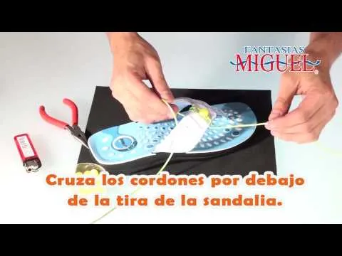 Como hacer unas Sandalias con Flores. - YouTube Como hacer unas Sandalias con Flores. - YouTube