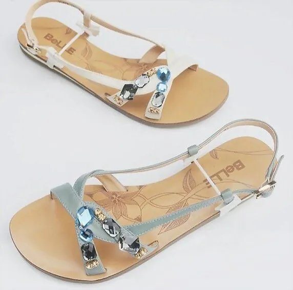 Sandalias planas con pedrería, en azul y en blanco - Santxe*s ... Sandalias planas con pedrería, en azul y en blanco - Santxe*s ...