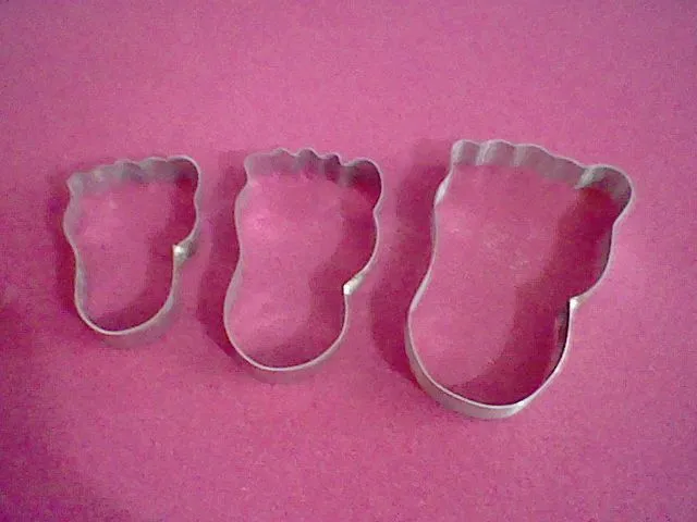 Piecitos de bebé en foami - Imagui