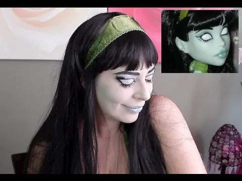 Scarah Scream Makeup Monster High Maquillaje - YouTube Scarah Scream Makeup Monster High Maquillaje - YouTube