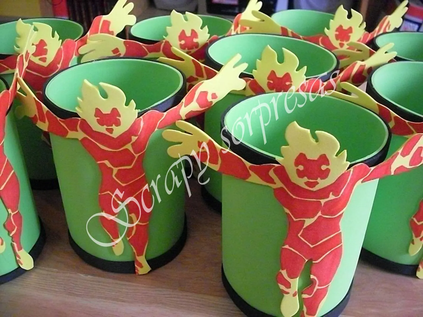 SCRAPY sorpresas: Para cumpleaños de Ben 10 SCRAPY sorpresas: Para cumpleaños de Ben 10