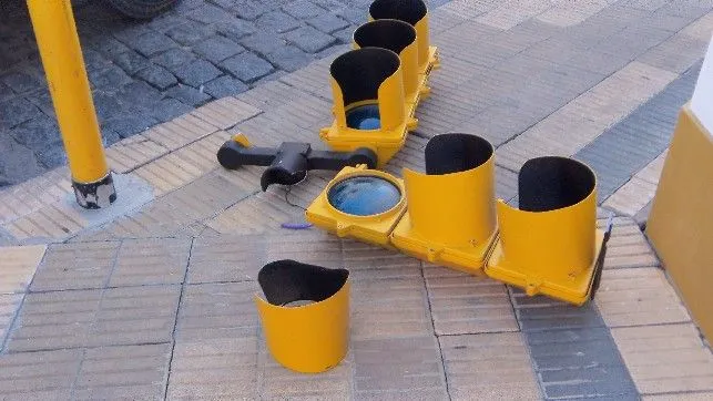 Como hacer un semaforo con material reciclable - Imagui Como hacer un semaforo con material reciclable - Imagui