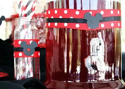 Sencilla decoración para fiestas de Mickey y Minnie. Fiestas ...