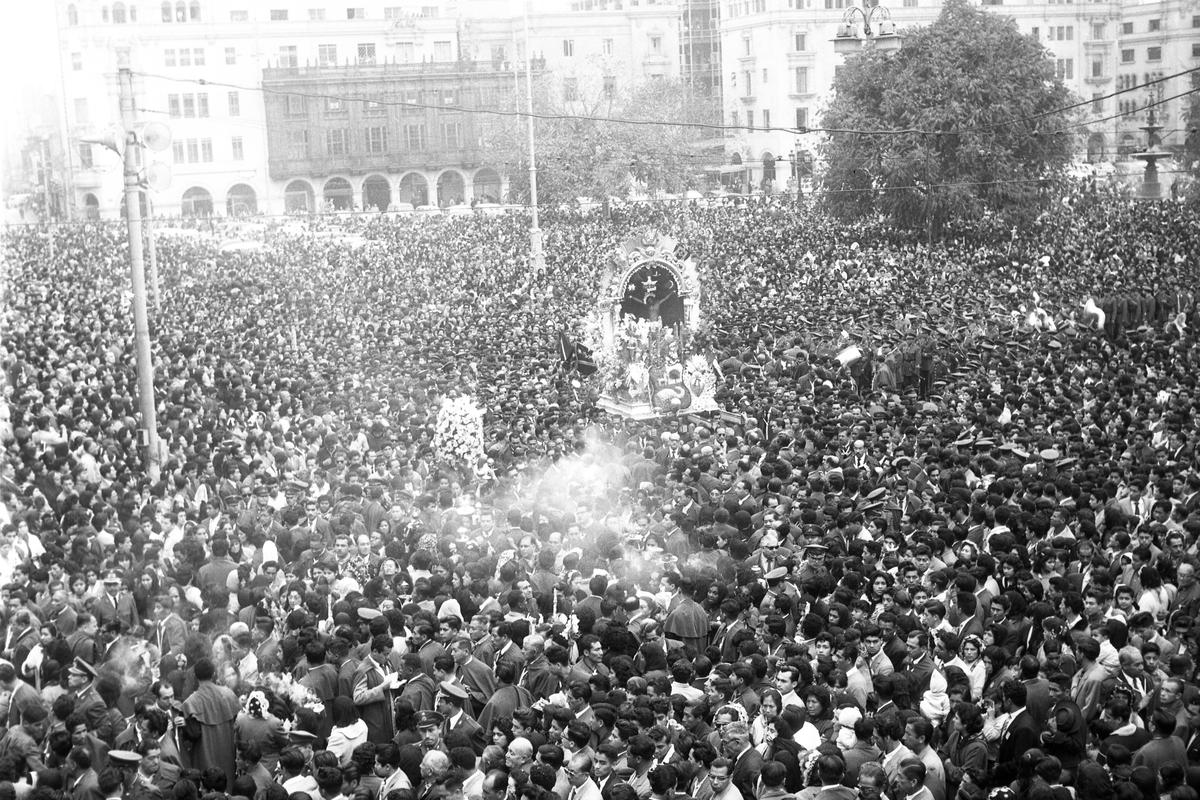 Señor de los Milagros procesión Lima | ARCHIVO-ELCOMERCIO | EL COMERCIO PERÚ Señor de los Milagros procesión Lima | ARCHIVO-ELCOMERCIO | EL COMERCIO PERÚ