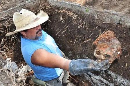 SEPULTUREROS DE AZCAPOTZALCO, UNA TRADICIÓN FAMILIAR -_Urbe Politica_-