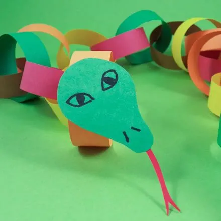 Serpiente multicolor para niños - Guía de MANUALIDADES Serpiente multicolor para niños - Guía de MANUALIDADES