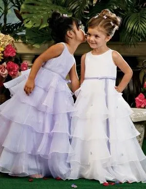 Servicio de Arriendo de vestidos de Fiesta para Niñas y Jóvenes ...