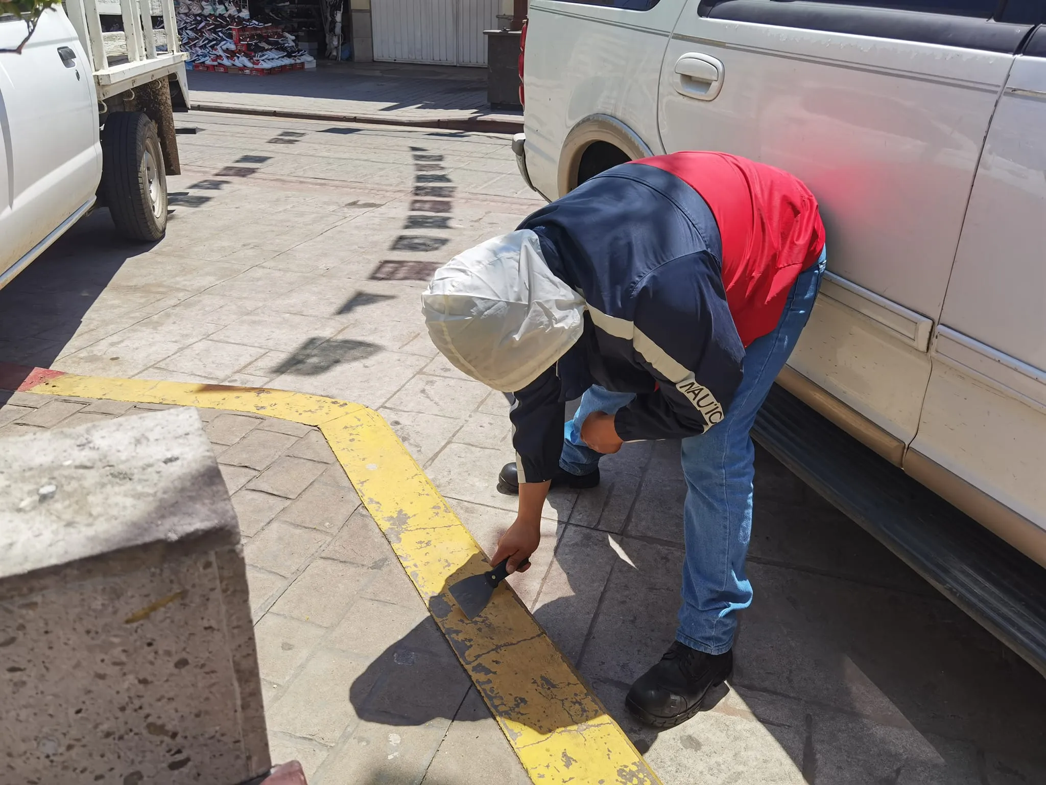 Este día los servidores públicos nos hemos dado a la tarea de limpiar y  pintar l - Estado de México