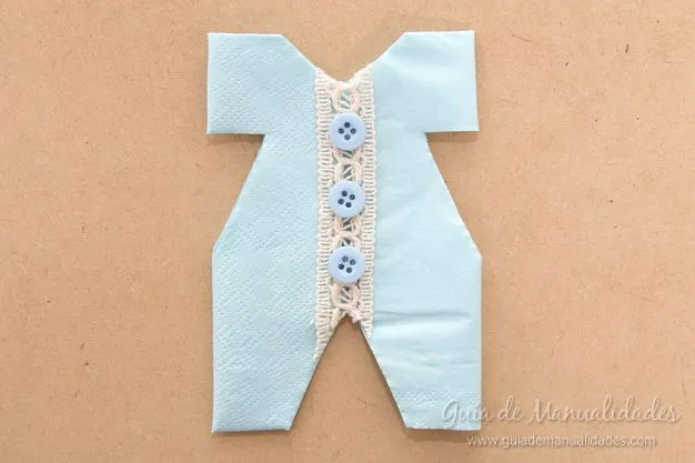 Servilletas para fiestas con forma de ropita de bebé - Guía de ... Servilletas para fiestas con forma de ropita de bebé - Guía de ...