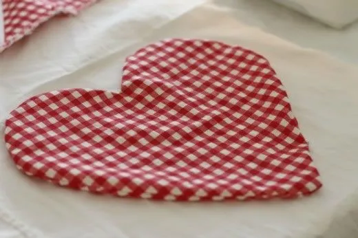 Servilletas románticas para San Valentín - Guía de MANUALIDADES Servilletas románticas para San Valentín - Guía de MANUALIDADES