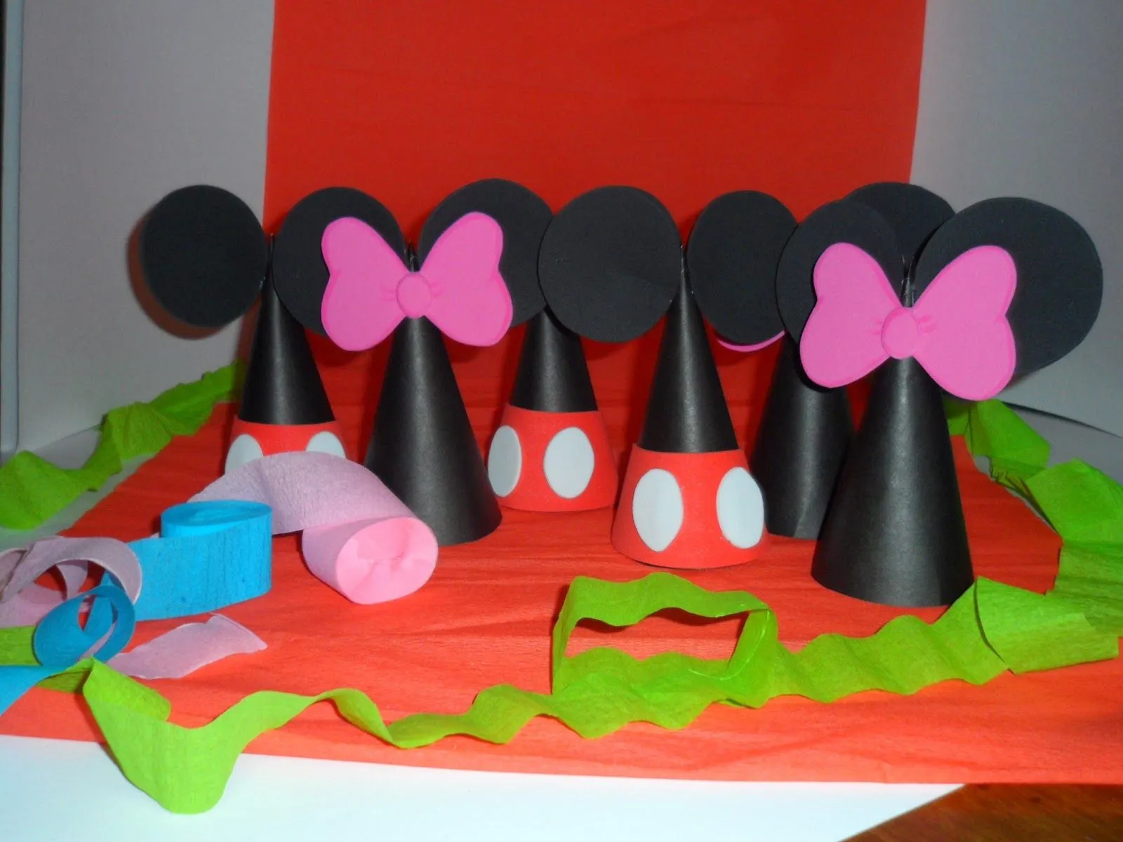 Cotillon de Mickey Mouse para cumpleaños - Imagui