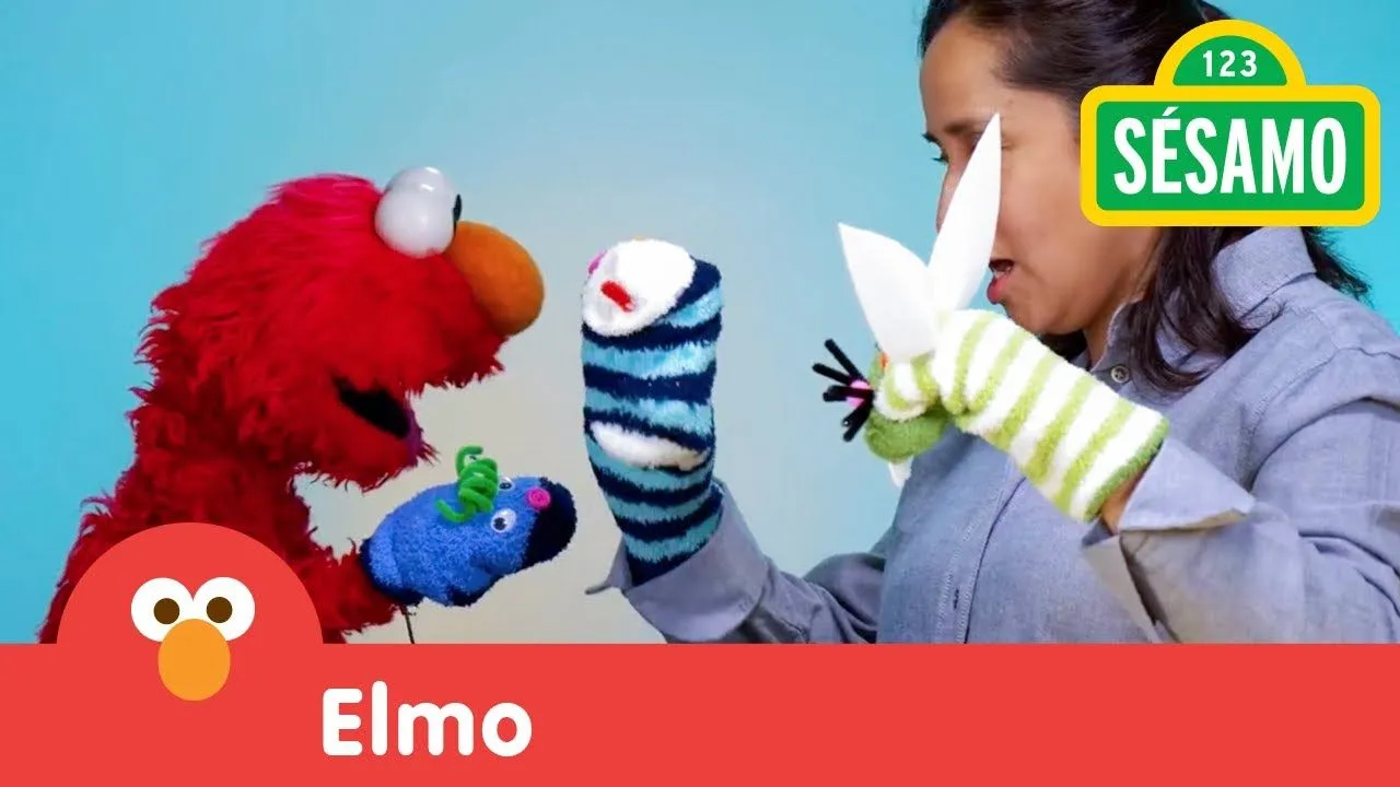 Sésamo: Elmo crea títeres con materiales que tiene en casa. - YouTube Sésamo: Elmo crea títeres con materiales que tiene en casa. - YouTube