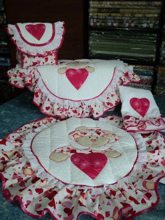 SET DE BAÑO OSITO CON CORAZÓN: TAPA DE POCETA, TAPA DE TANQUE ... SET DE BAÑO OSITO CON CORAZÓN: TAPA DE POCETA, TAPA DE TANQUE ...