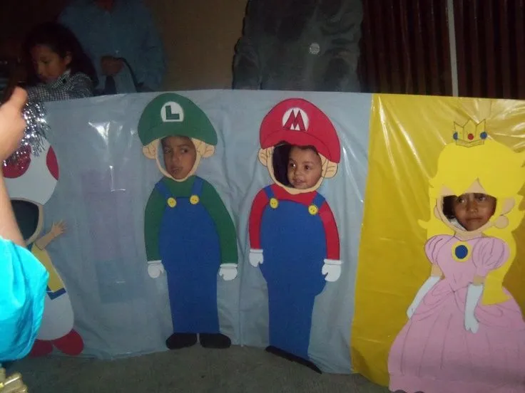 Set o Montaje de Mario Bros para tomarse fotos, los hicimos para ... Set o Montaje de Mario Bros para tomarse fotos, los hicimos para ...