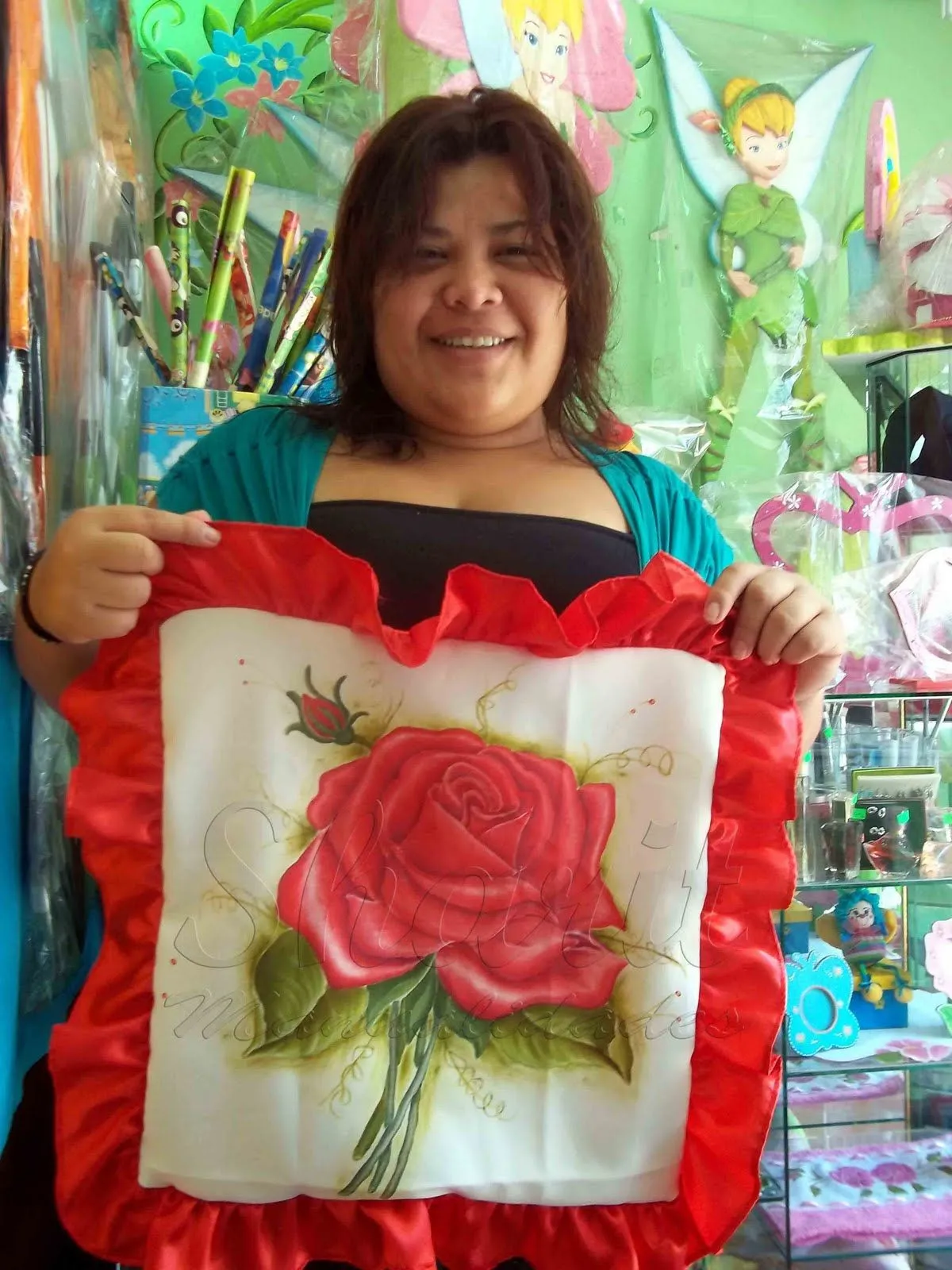 Sharit Manualidades y Mas: Cojines Pintado en tela Sharit Manualidades y Mas: Cojines Pintado en tela