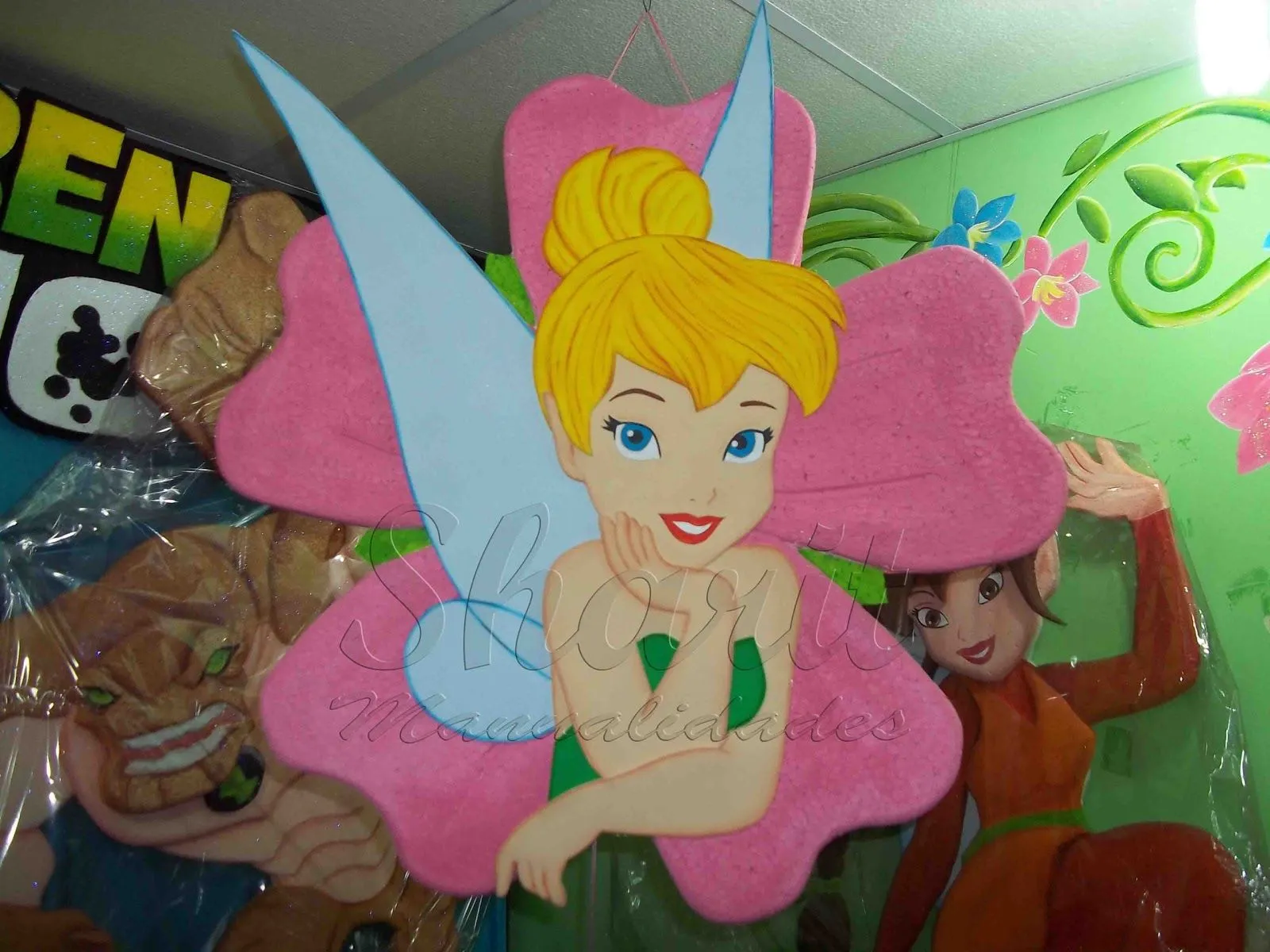 Sharit Manualidades y Mas: TinkerBell Piñata Sharit Manualidades y Mas: TinkerBell Piñata