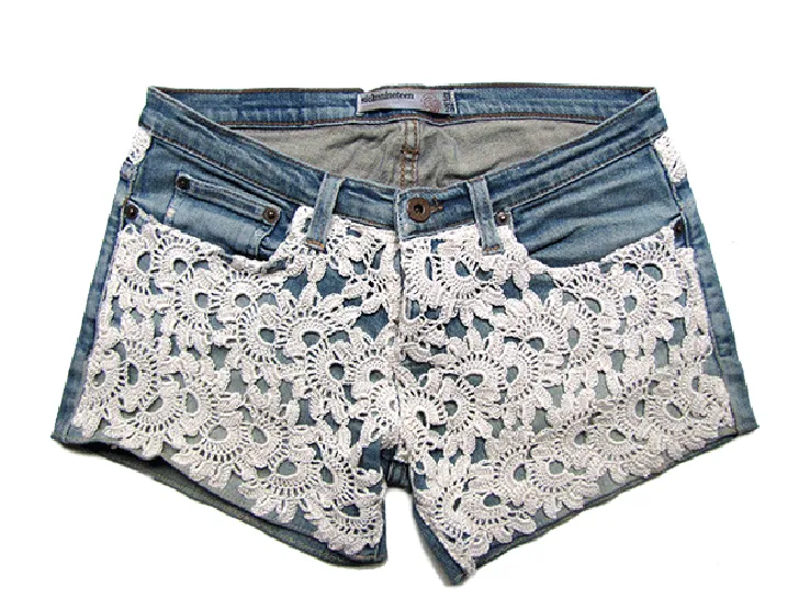 Shorts con aplicaciones de ganchillo<br data-mce-bogus="1">