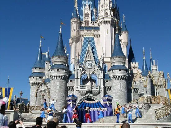 Show "dreams come true" en el castillo de cenicienta: fotografía ...