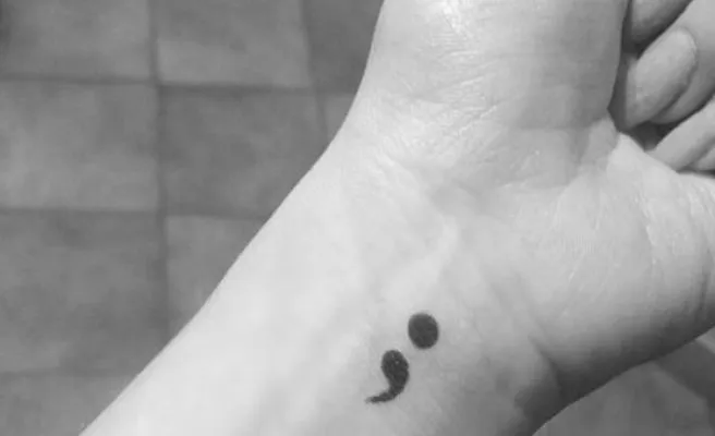 Qué significa el tatuaje del punto y coma? -- Qué.es -- Qué significa el tatuaje del punto y coma? -- Qué.es --