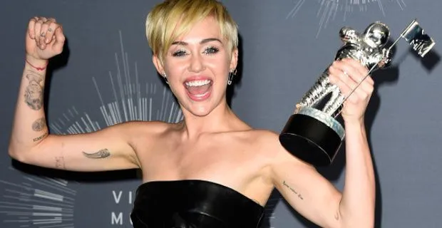 Significado de los tatuajes de Miley Cirus