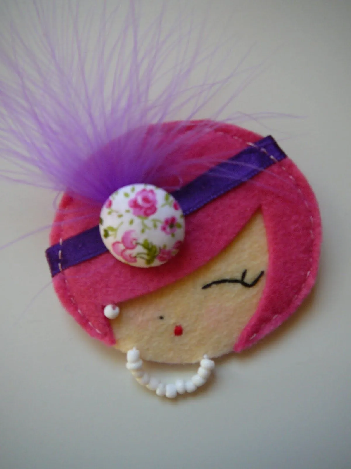  ... Sigo enganchadísima a las "Caritas de fieltro". Espero que os guste