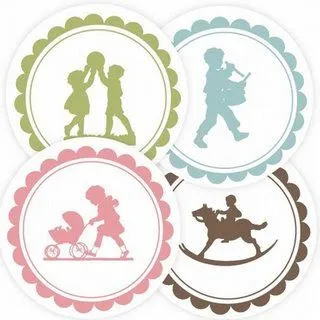Siluetas infantiles en platos | Avispados