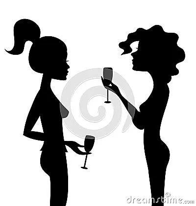 Siluetas de dos mujeres que hablan con el vino. Siluetas de dos mujeres que hablan con el vino.