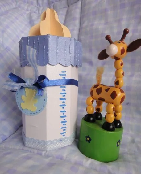 Silvia Scrap: Cajita en forma de tetero - Recuerdito para Baby shower Silvia Scrap: Cajita en forma de tetero - Recuerdito para Baby shower