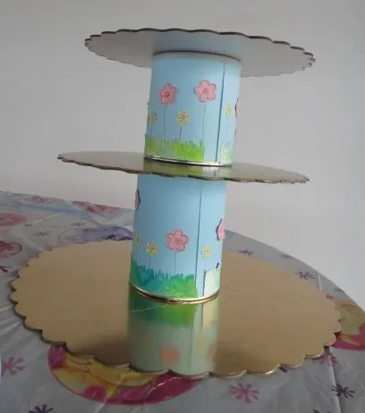 Silvia Scrap: Stand de Cupcakes con materiales reciclados