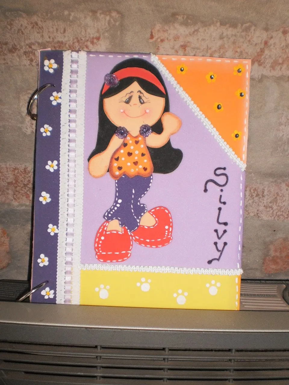 Carpetas decoradas con goma eva - Imagui