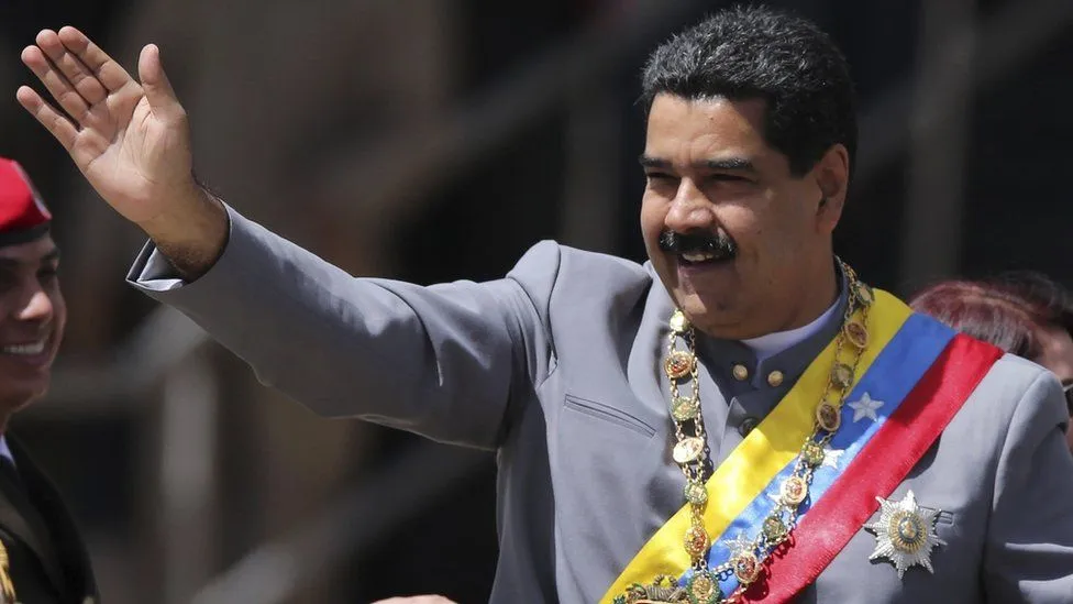 Cómo es y qué simboliza el liquiliqui, el traje tradicional de Venezuela que (también) divide a gobierno y oposición - BBC News Mundo Cómo es y qué simboliza el liquiliqui, el traje tradicional de Venezuela que (también) divide a gobierno y oposición - BBC News Mundo